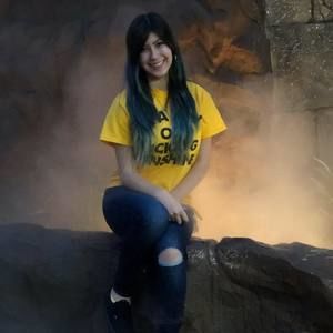 Meet your Posher, Justine